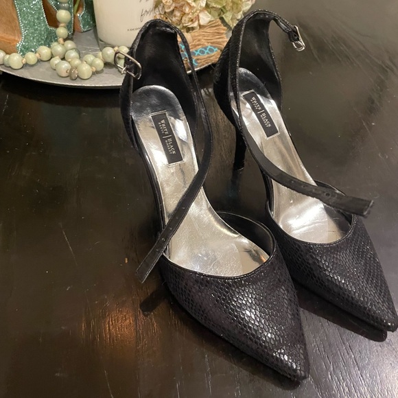 White House Black Market Shoes - Women’s pointy toed black heels